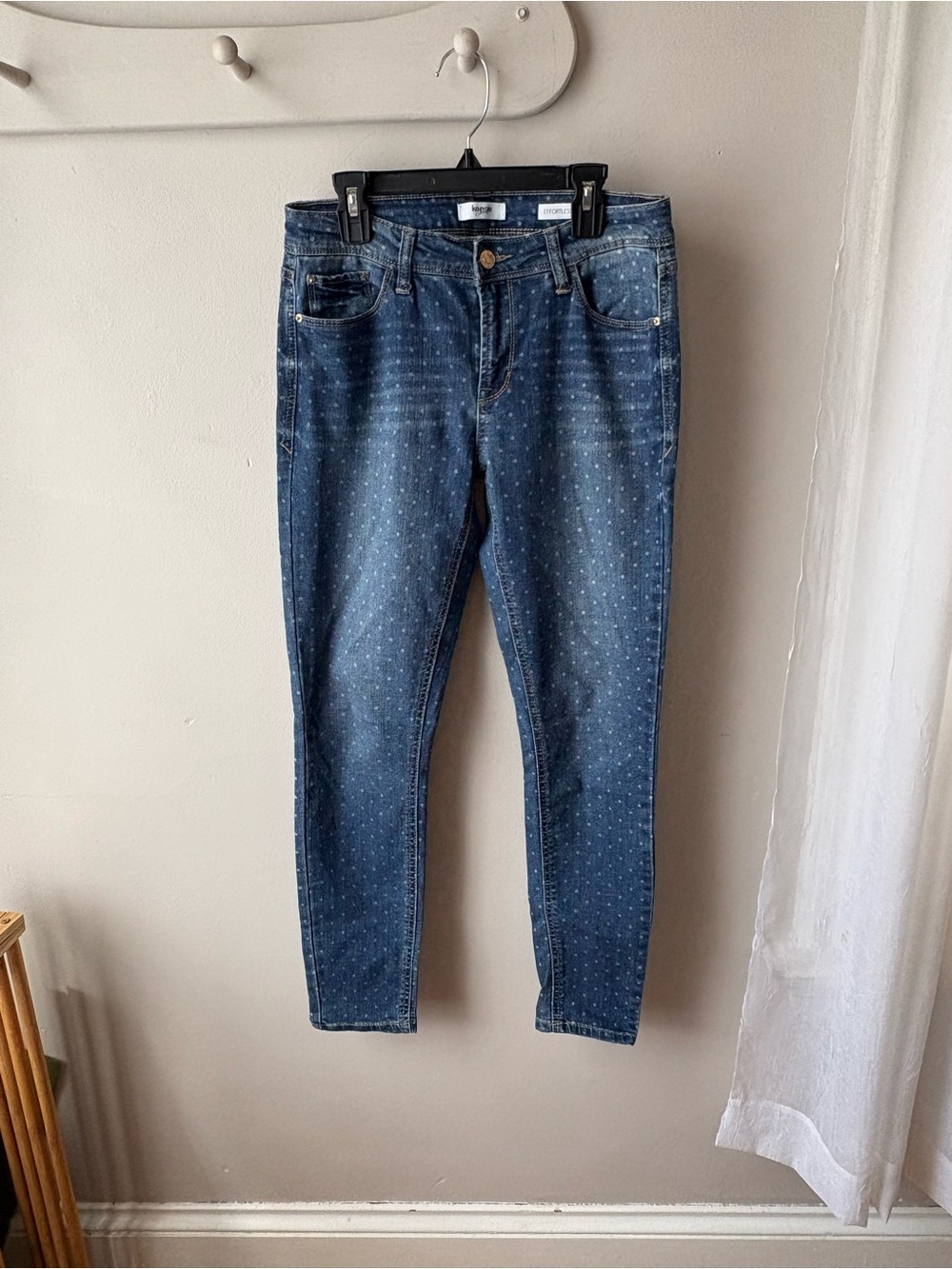 Kensie Blue Polka Dot Effortless Ankle Jeans